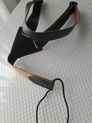 Soporte de piel para guitarra