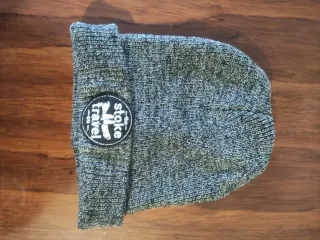 Gorro The Stoke Travel Co gris