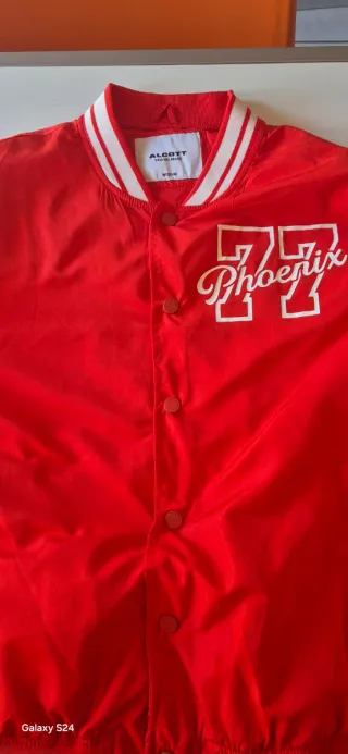 Giacca college rossa con scritte alcott