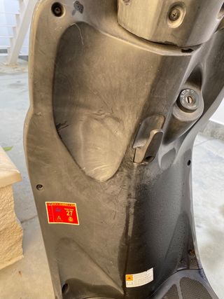 Moto Yamaha 50cc + 2 Cascos