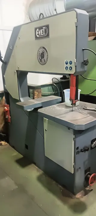 Sierra de cinta vertical EVEI SE - 1000