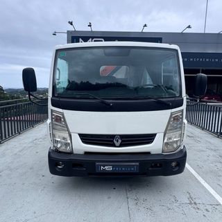 Nissan Cabstar NT400 2015 BASCULANTE + GRUA PALFINFGER