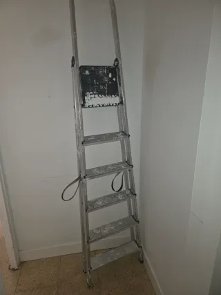 Escalera aluminio 5peldaños