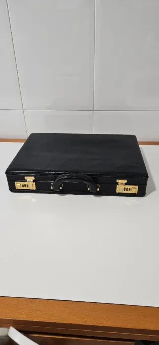 Maletínes vintage clasicos negros