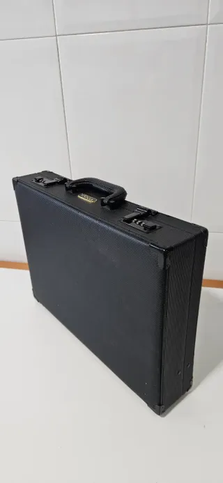 Maletínes vintage clasicos negros