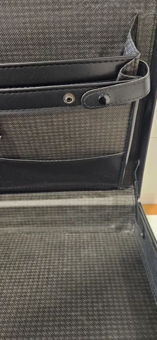 Maletínes vintage clasicos negros