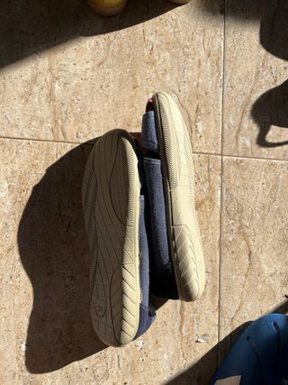 SandaliasPuchitos Niño Azul y Rojo