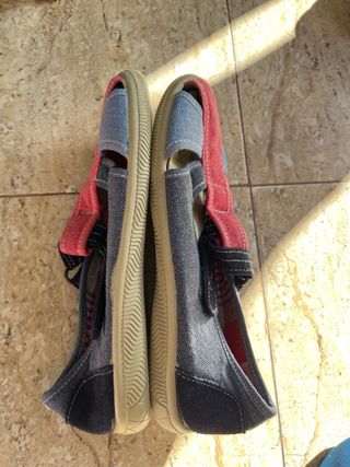 SandaliasPuchitos Niño Azul y Rojo