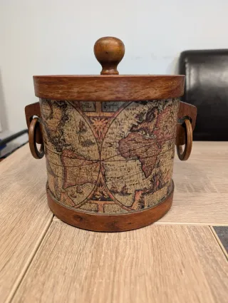 Botellero Globo Terráqueo y Cubitera