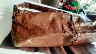 Bolso grande de piel marrón