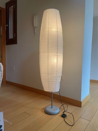 Lampara de pie de papel