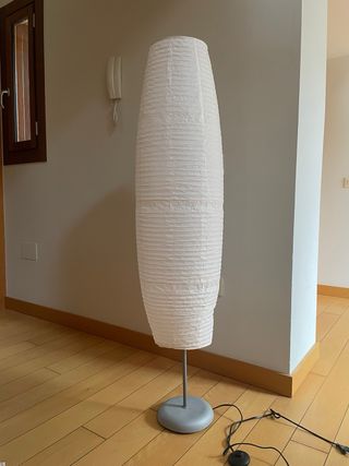Lampara de pie de papel