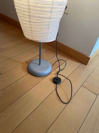 Lampara de pie de papel