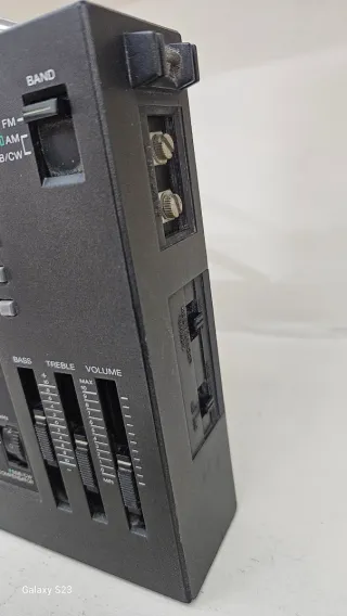 Radio Sony ICF-2001 FM/AM PLL