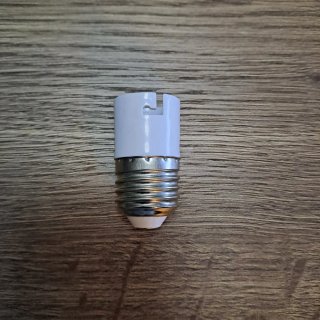 Adattatore Lampadina E27 a B22 (9 pezzi disponib.)