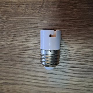 Adattatore Lampadina E27 a B22 (9 pezzi disponib.)