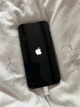iPhone 13 Negro 128GB Para Piezas (leer descripc)