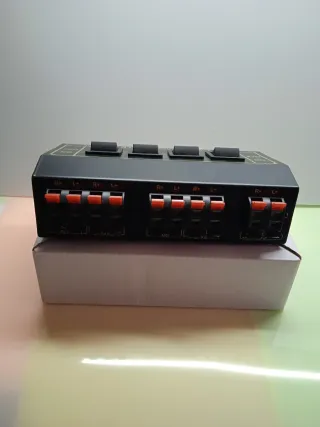 Selector de Altavoces 4 Vías ON/OFF