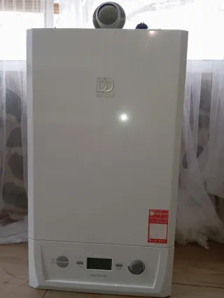 Caldera de gas DemirDöküm Blanca