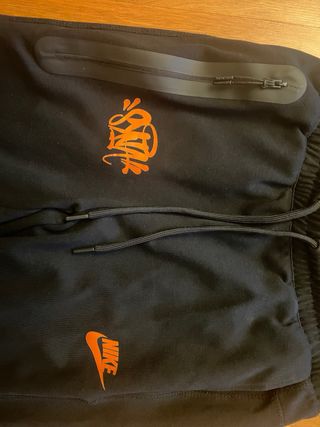 Conjunto Nike Tech Fleece x SynaWorld Talla S