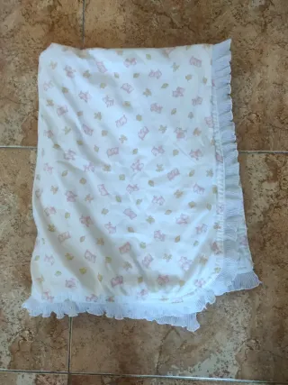 Arrullo bebé con volantes