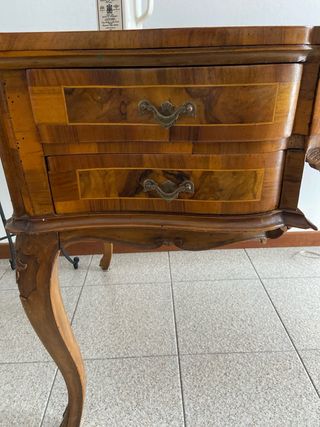 Scrivania intarsiata 5 cassetti