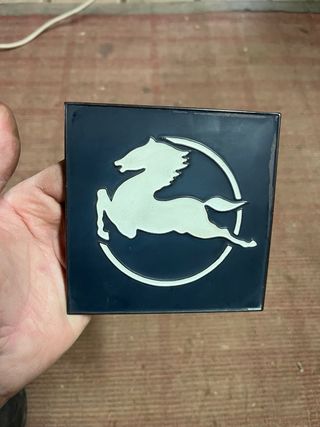 Insignia Camión Pegaso