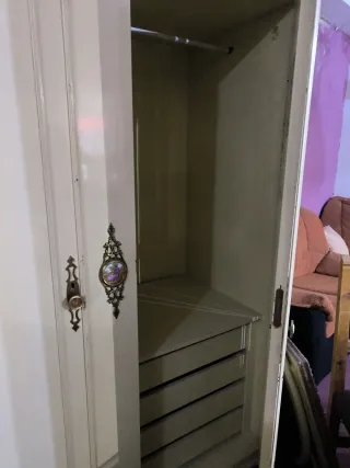 Conjunto Armario Cómoda Mesilla Espejo