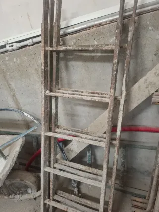 Escaleras de obra cortas