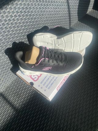 Skechers Swift Fit Mujer Talla 41 Negro