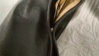 Bolso Guess Piel Negro Mujer