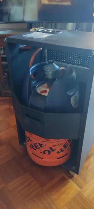 Estufa de gas Orbegozo negra