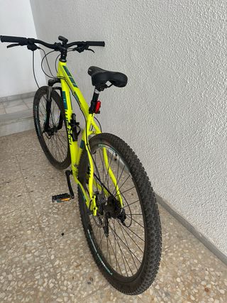 Bicicleta MTB 29” + complementos