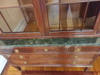 Vitrina + encimera + mesa de salón de madera