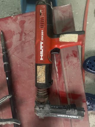 Pistola Clavadora Hilti DX351 Construcción