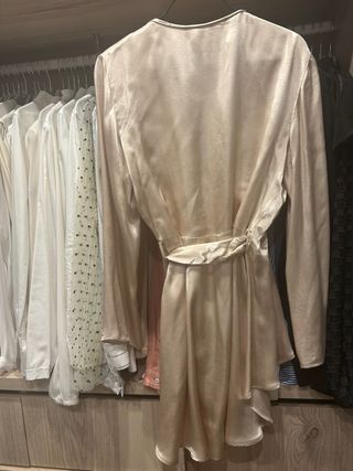 Blusa Zara dorada satinada lazada lateral