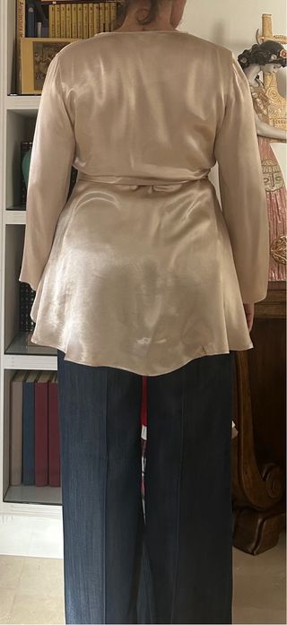 Blusa Zara dorada satinada lazada lateral