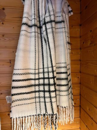 Bufanda a cuadros nueva