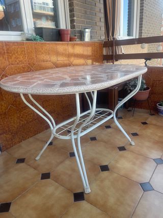 Mesa ovalada de mármol para exterior