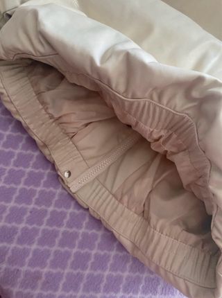 Abrigo acolchado beige (Lefties)