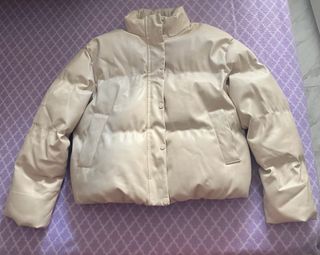 Abrigo acolchado beige (Lefties)