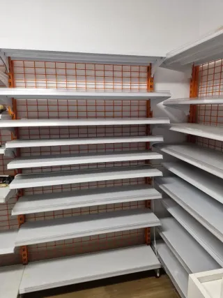 Estanterías metálicas para tienda