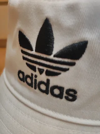 Gorro bucket Adidas Originals blanco
