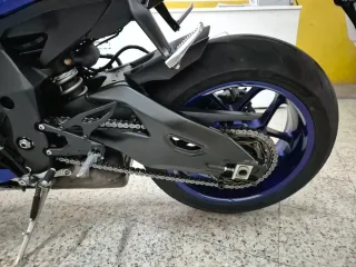 Yamaha R1 Azul