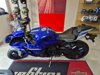 Yamaha R1 Azul