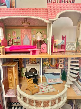 Casa de muñecas grande 114x84x27 cm