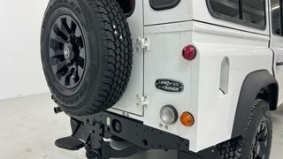 Land Rover Defender 2016