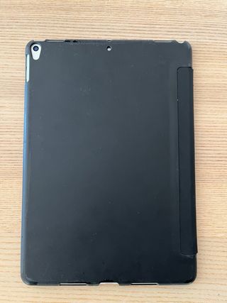 iPad Air 3 Argento con Custodia