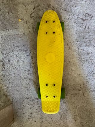 Monopatín y Patinete Amarillos oferta de 2X15€