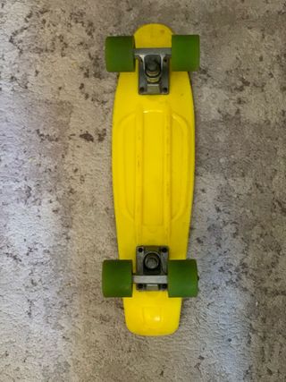 Monopatín y Patinete Amarillos oferta de 2X15€